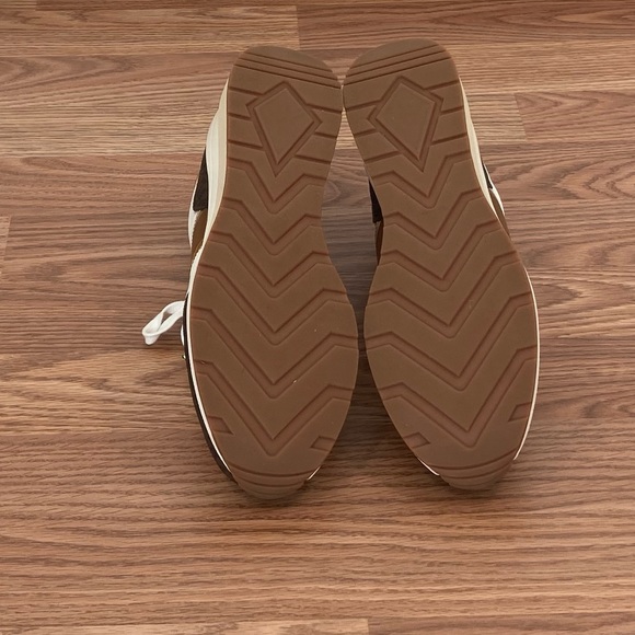 Michael Kors Mabel Trainer Platform Wedge Sneakers Size 9 1/2 White Brown & Gold - Picture 7 of 9